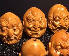 用雕塑向生活致敬 核雕师李双作品