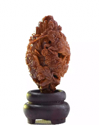 方寸核雕艺术 核间天地，展现千姿百态