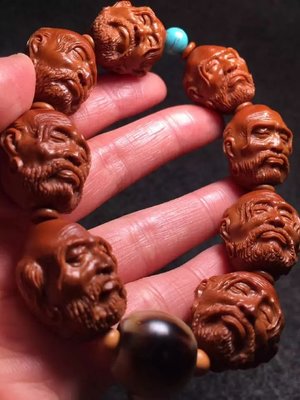 方寸乾坤 核雕艺术中的极品世界